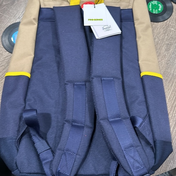 Herschel Retreat Backpack Pro - Picture 9 of 10